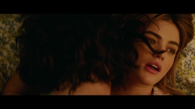 a_nice_girl_like_you_2020_1080p_web_h264-huzzah_0281.jpg