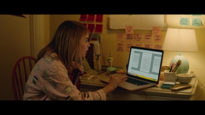a_nice_girl_like_you_2020_1080p_web_h264-huzzah_0402.jpg