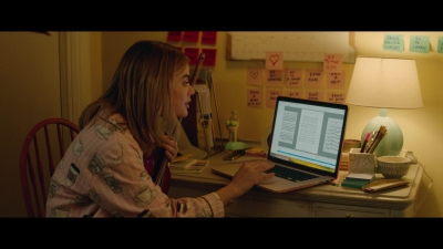 a_nice_girl_like_you_2020_1080p_web_h264-huzzah_0407.jpg