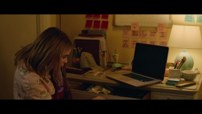 a_nice_girl_like_you_2020_1080p_web_h264-huzzah_0418.jpg