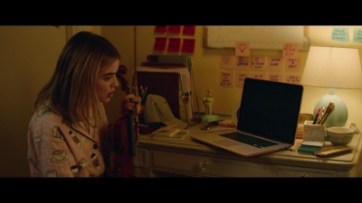 a_nice_girl_like_you_2020_1080p_web_h264-huzzah_0420.jpg