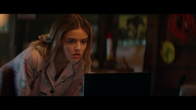 a_nice_girl_like_you_2020_1080p_web_h264-huzzah_0438.jpg