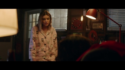 a_nice_girl_like_you_2020_1080p_web_h264-huzzah_0489.jpg