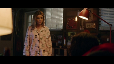 a_nice_girl_like_you_2020_1080p_web_h264-huzzah_0499.jpg