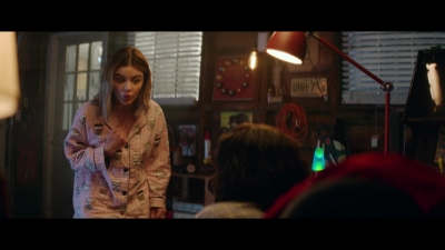 a_nice_girl_like_you_2020_1080p_web_h264-huzzah_0593.jpg