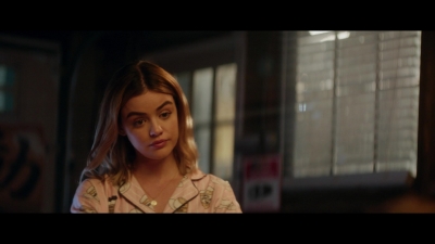 a_nice_girl_like_you_2020_1080p_web_h264-huzzah_0603.jpg