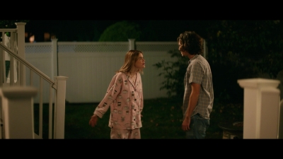 a_nice_girl_like_you_2020_1080p_web_h264-huzzah_0633.jpg