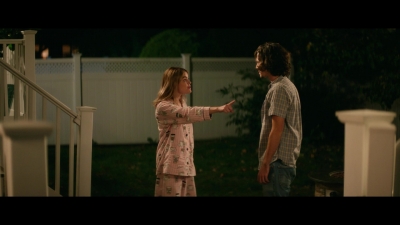 a_nice_girl_like_you_2020_1080p_web_h264-huzzah_0635.jpg