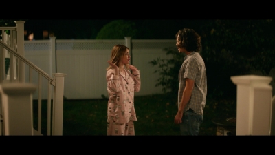 a_nice_girl_like_you_2020_1080p_web_h264-huzzah_0636.jpg
