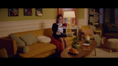 a_nice_girl_like_you_2020_1080p_web_h264-huzzah_1359.jpg