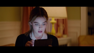 a_nice_girl_like_you_2020_1080p_web_h264-huzzah_1384.jpg
