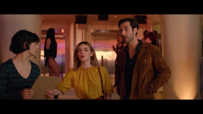 a_nice_girl_like_you_2020_1080p_web_h264-huzzah_3101.jpg