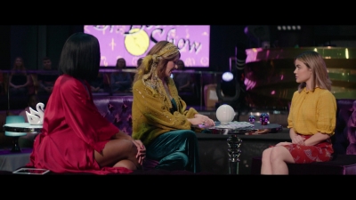 a_nice_girl_like_you_2020_1080p_web_h264-huzzah_3258.jpg