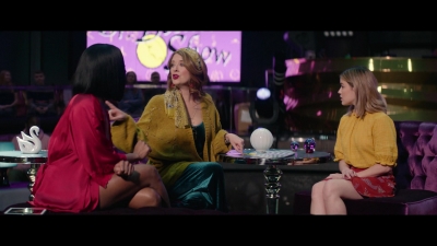 a_nice_girl_like_you_2020_1080p_web_h264-huzzah_3302.jpg