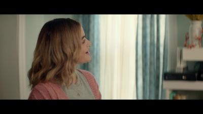 a_nice_girl_like_you_2020_1080p_web_h264-huzzah_3607.jpg