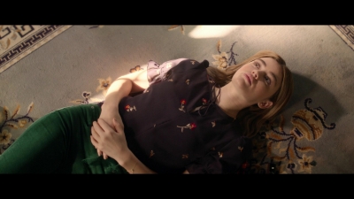 a_nice_girl_like_you_2020_1080p_web_h264-huzzah_4195.jpg