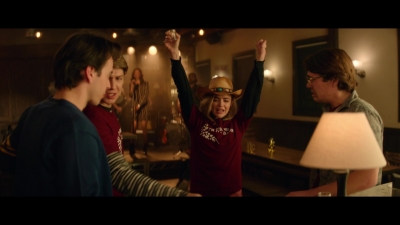 a_nice_girl_like_you_2020_1080p_web_h264-huzzah_4677.jpg