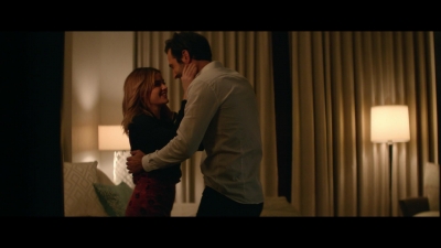a_nice_girl_like_you_2020_1080p_web_h264-huzzah_5031.jpg