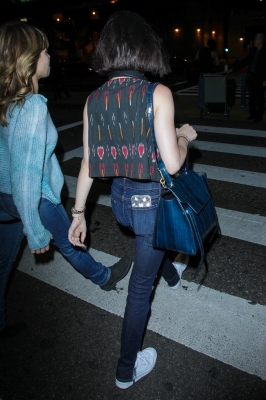 HQ
