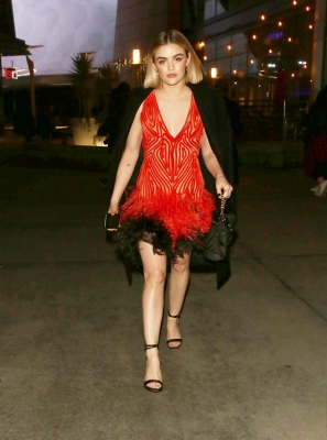 arrivingtupremiere100119-004.jpg