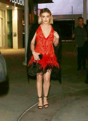 arrivingtupremiere100119-008.jpg