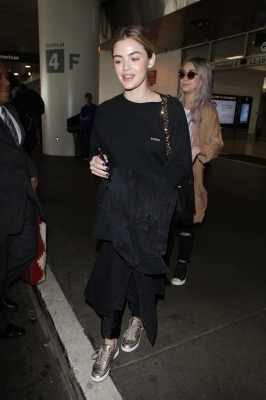 HQ
