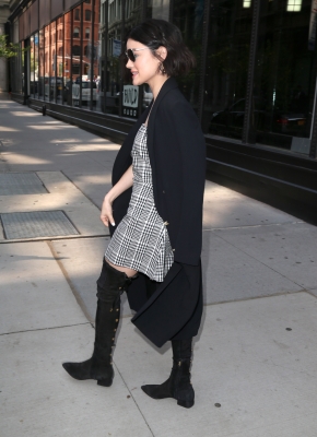 HQ
