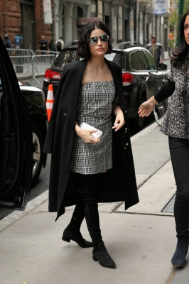 HQ
