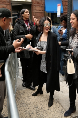 HQ
