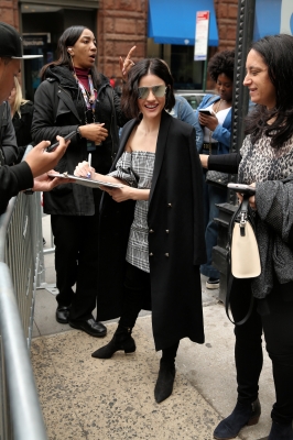 HQ
