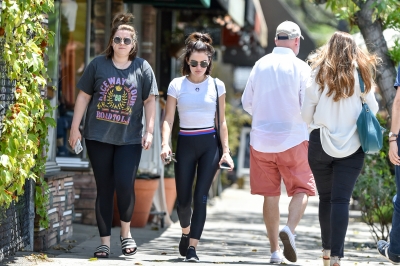HQ
