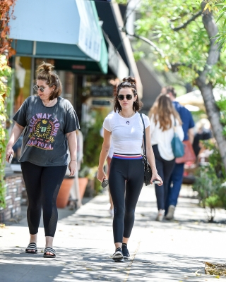 HQ
