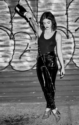 HQ
