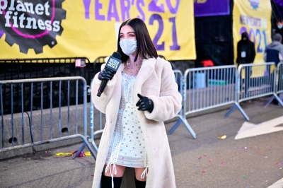 HQ
