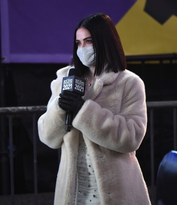 HQ
