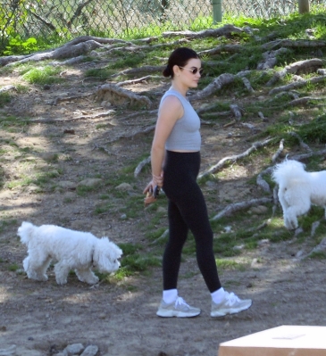 dogpark220325-001.jpg