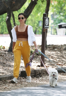 dogsla030522-004.jpg