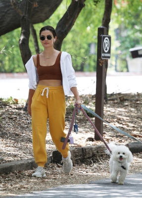 dogsla030522-005.jpg