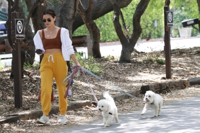 dogsla030522-007.jpg