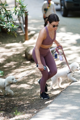 dogsla250422-005.jpg