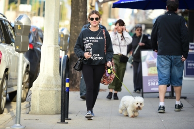 HQ
