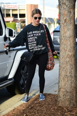 HQ
