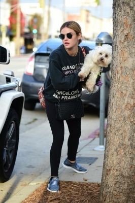 HQ
