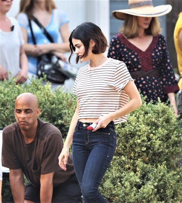 HQ
