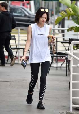 HQ
