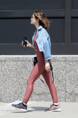 HQ

