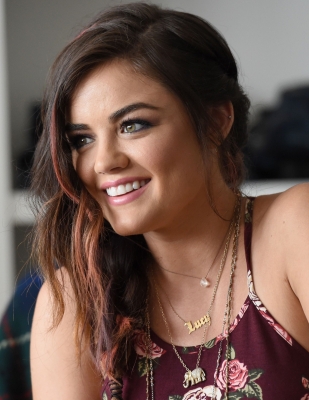 hollisterhouseev030814-016.jpg