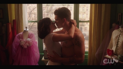 katy_keene_s01e01_1080p_web_h264-xlf_0066.jpg