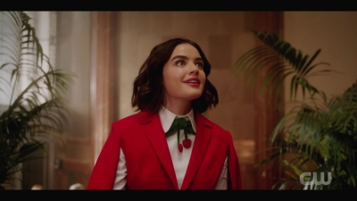 katy_keene_s01e01_1080p_web_h264-xlf_0119.jpg