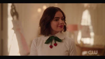 katy_keene_s01e01_1080p_web_h264-xlf_0150.jpg